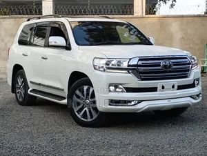 Toyota Land Cruiser 2019 White