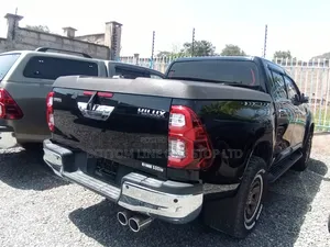 Toyota Hilux 2.4 Diesel 2020 Black