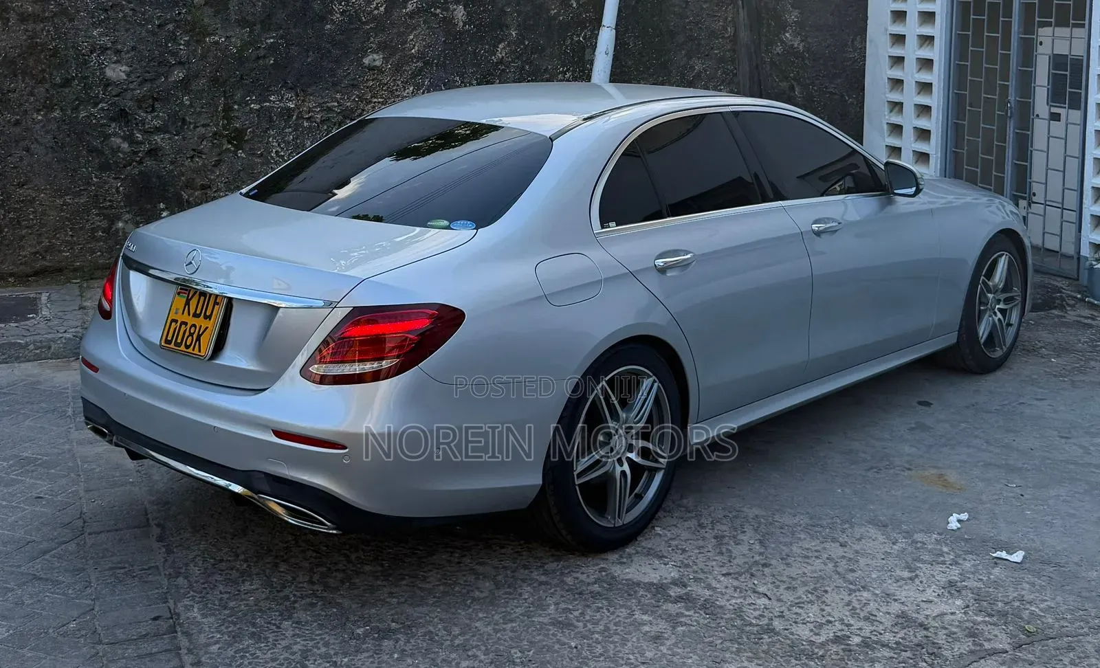 Mercedes-Benz E200 2017 Silver