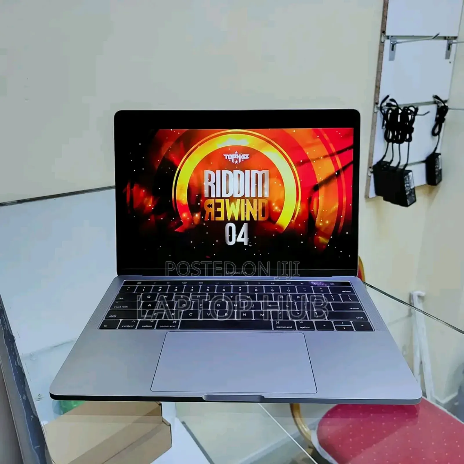 Laptop Apple MacBook Pro 2017 16GB Intel Core I7 SSD 512GB