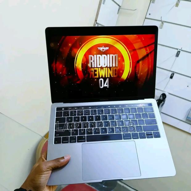 Laptop Apple MacBook Pro 2017 16GB Intel Core I7 SSD 512GB - thumbnail 4