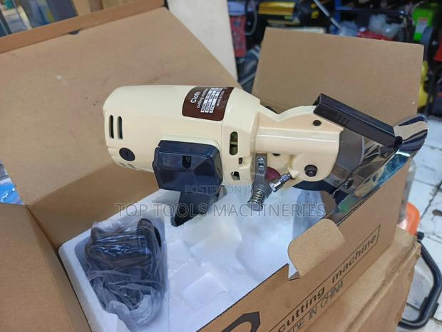 Cloth Cutting Machine