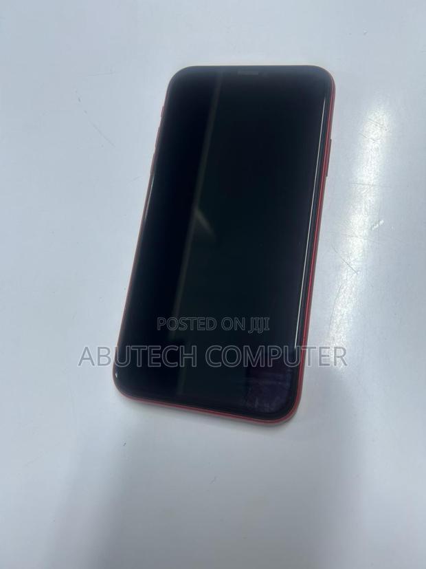 Apple iPhone 11 64 GB Red
