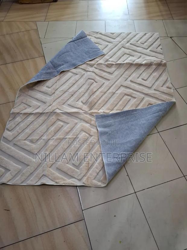 
American Carpets 5x8 - thumbnail 8