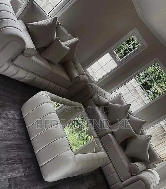 Inviting Posh 5 Seater Sofa 3,2