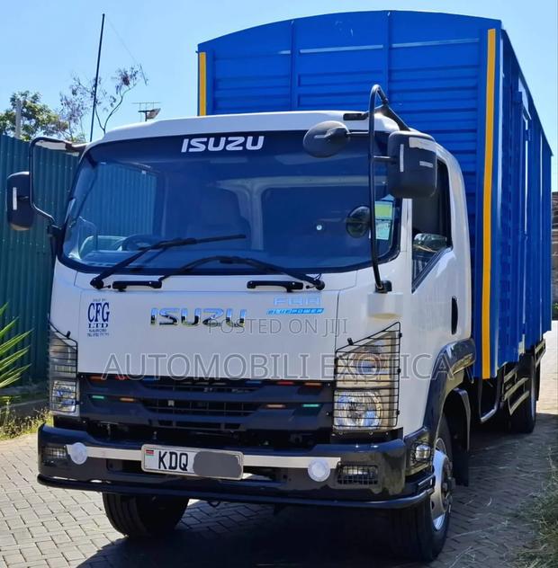 Isuzu FRR Blue Power - main view