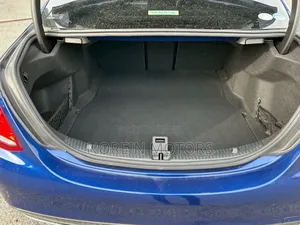 Mercedes-Benz C180 2018 Blue