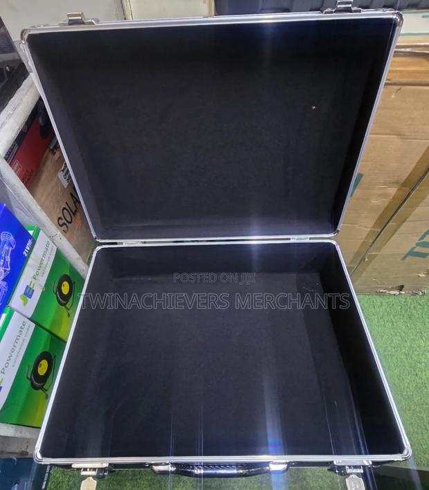 Empty Toolbox/Portable Empty Toolbox - main view