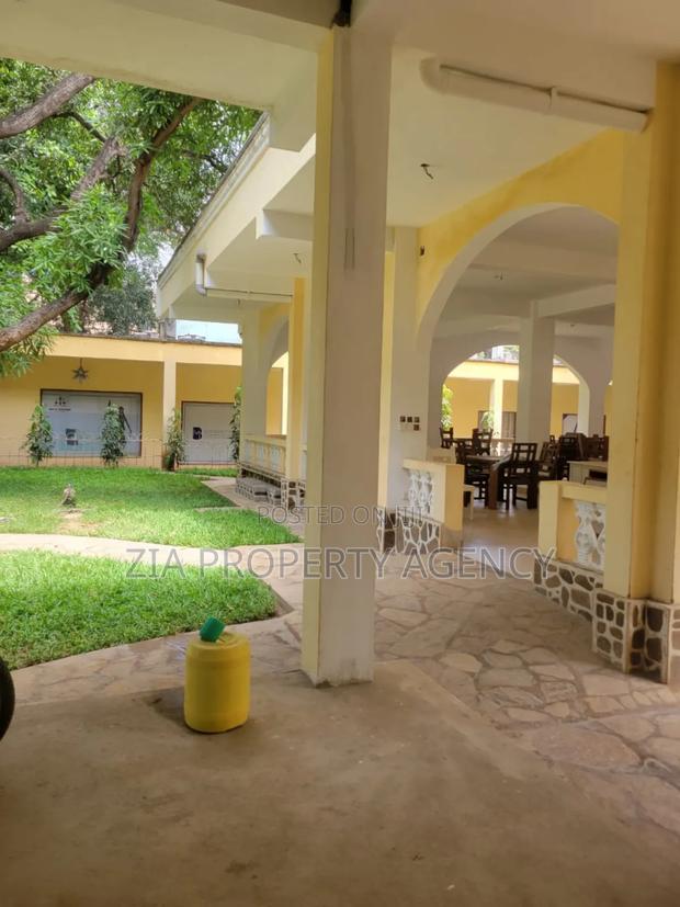 Restaurant Space - thumbnail 6