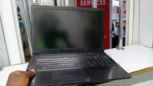 Laptop HP 250 G7 8GB Intel Core I5 HDD+SSD 128GB