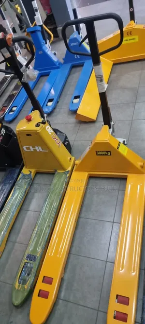 3000kgs Pallet Truck/3 Tonnes Hydraulic Trolley Suppliers in Kenya.