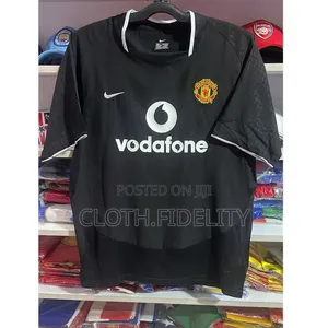 Manchester United Away 2003-2004 Retro Jersey.( Vodafone)