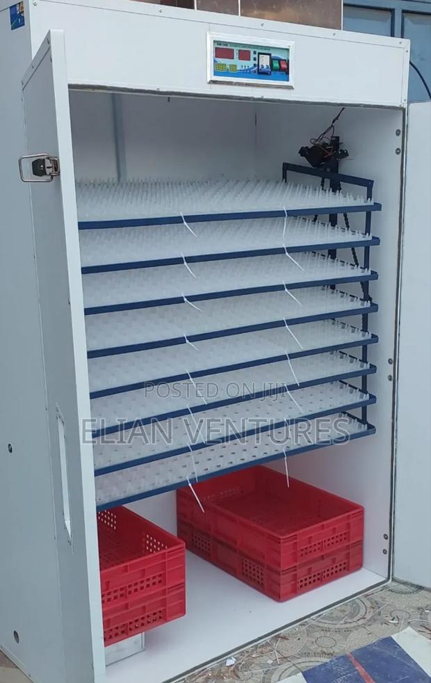 New Arrival 2112 Eggs Incubator