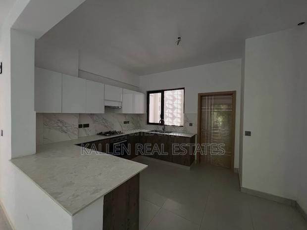 2bdrm Apartment in Spring Valley for sale - thumbnail 3