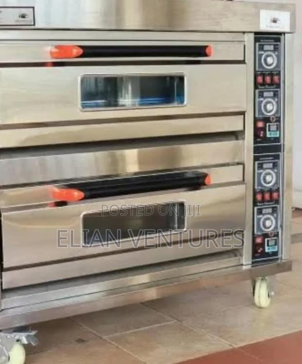 Brand New Two Deck Four Tray Oven