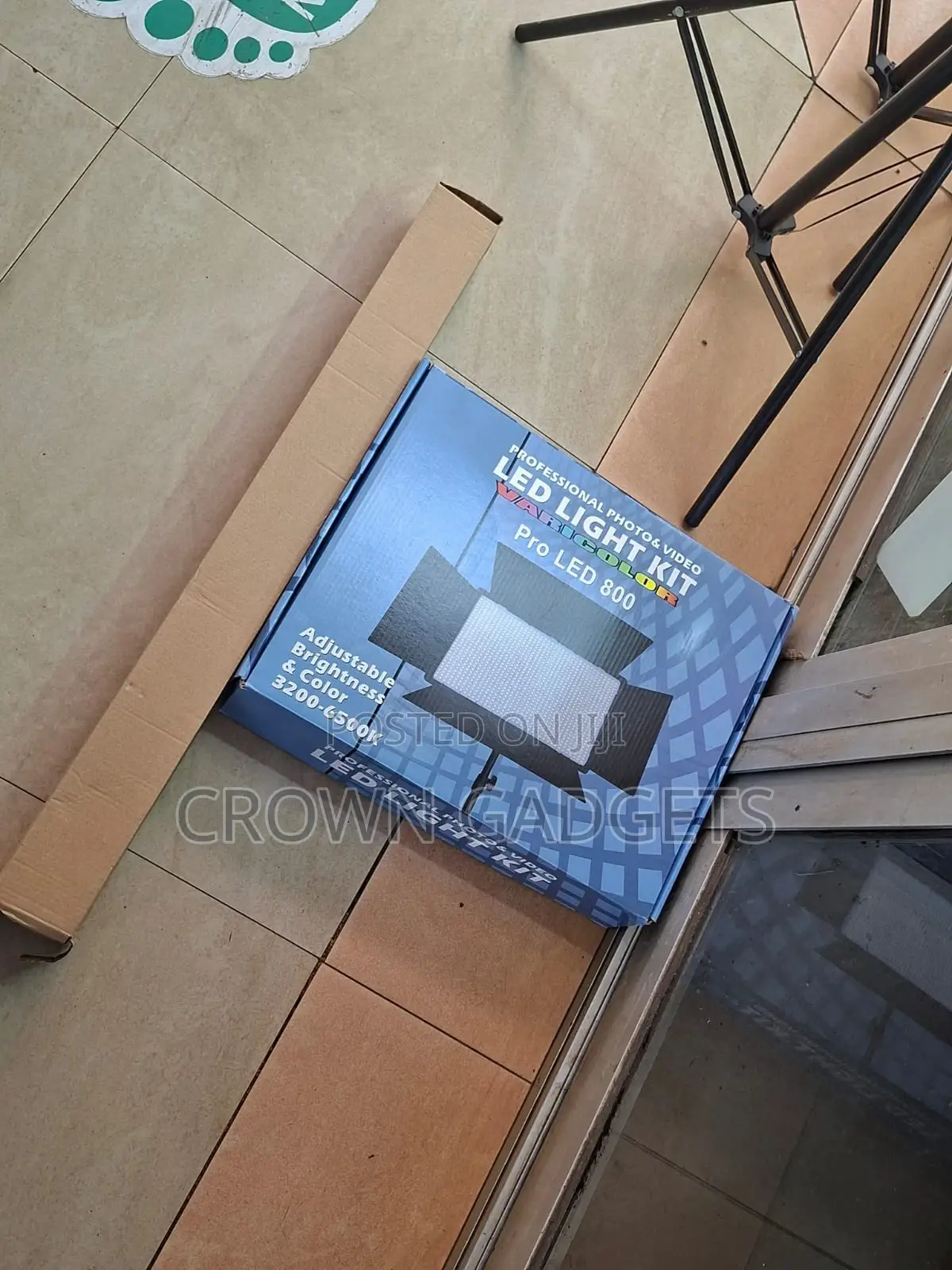 Pro Led 800 Bi-Color Led Video Light With Stand