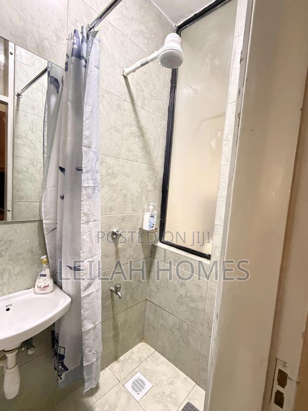 Affordable 1 Bedroom Airbnb – Per Night Stay-Roysambu - thumbnail 12