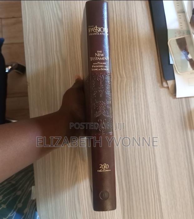 Passion Translation Bible, Leather. Large Print. - thumbnail 5