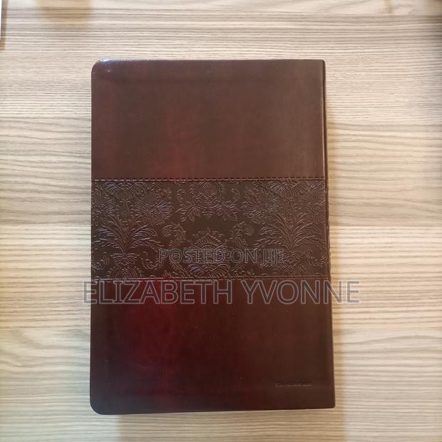 Passion Translation Bible, Leather. Large Print. - thumbnail 6