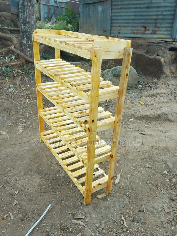 White Shoes Rack. Pallet Designed
