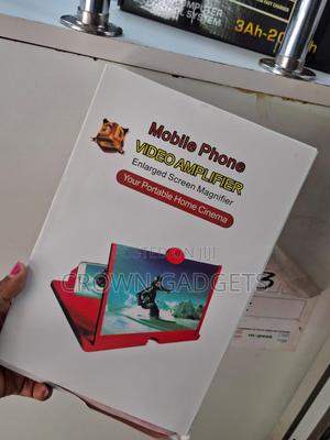 Mobile Phone Screen Magnifier 2–4x Video Amplifier - thumbnail 2