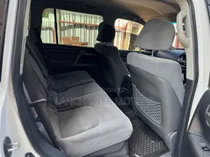 Toyota Land Cruiser 2008 White