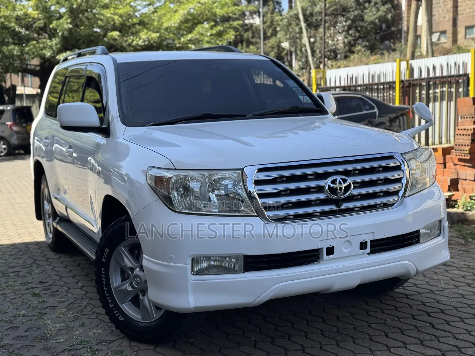 Toyota Land Cruiser 2008 White