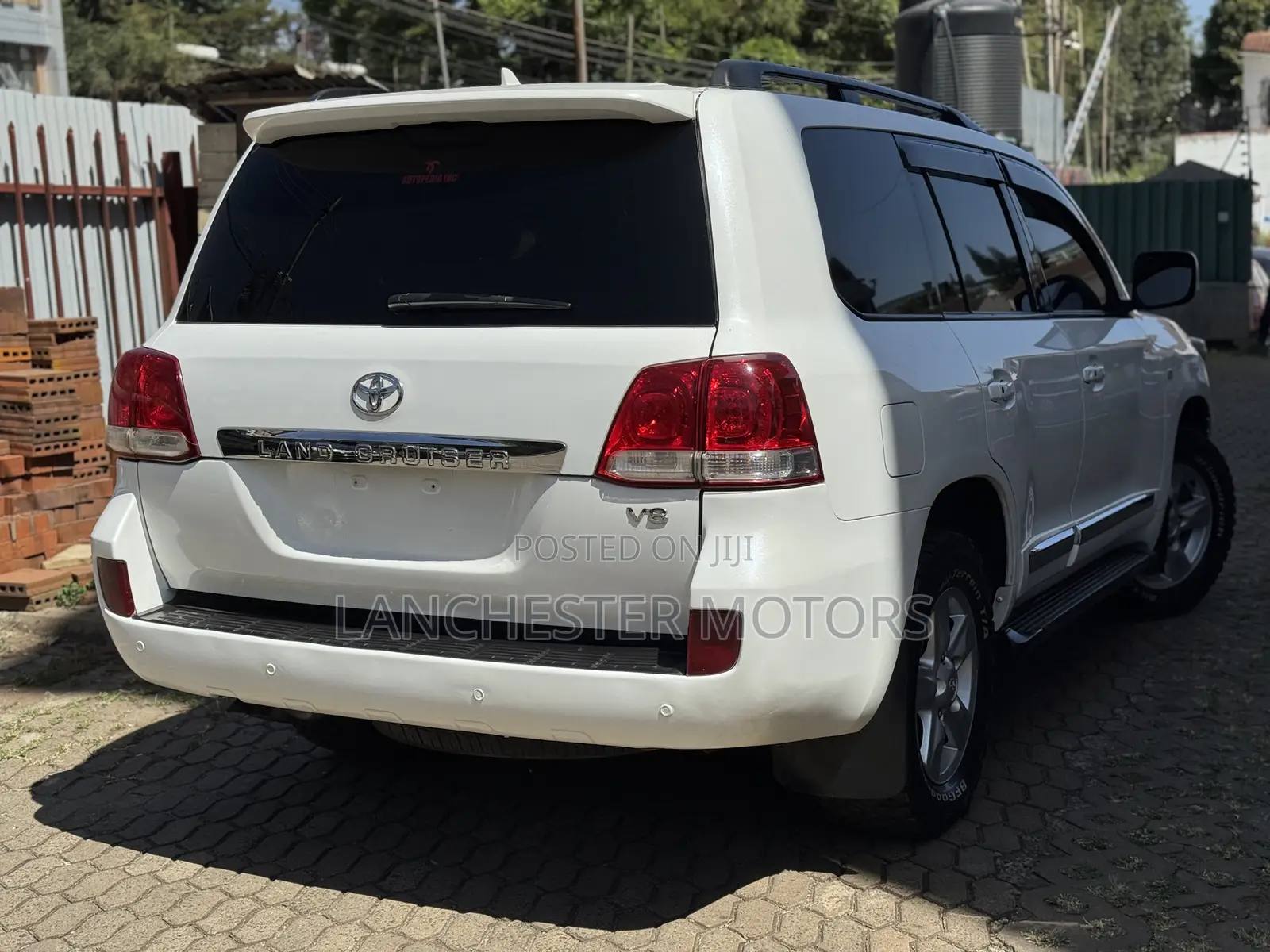 Toyota Land Cruiser 2008 White