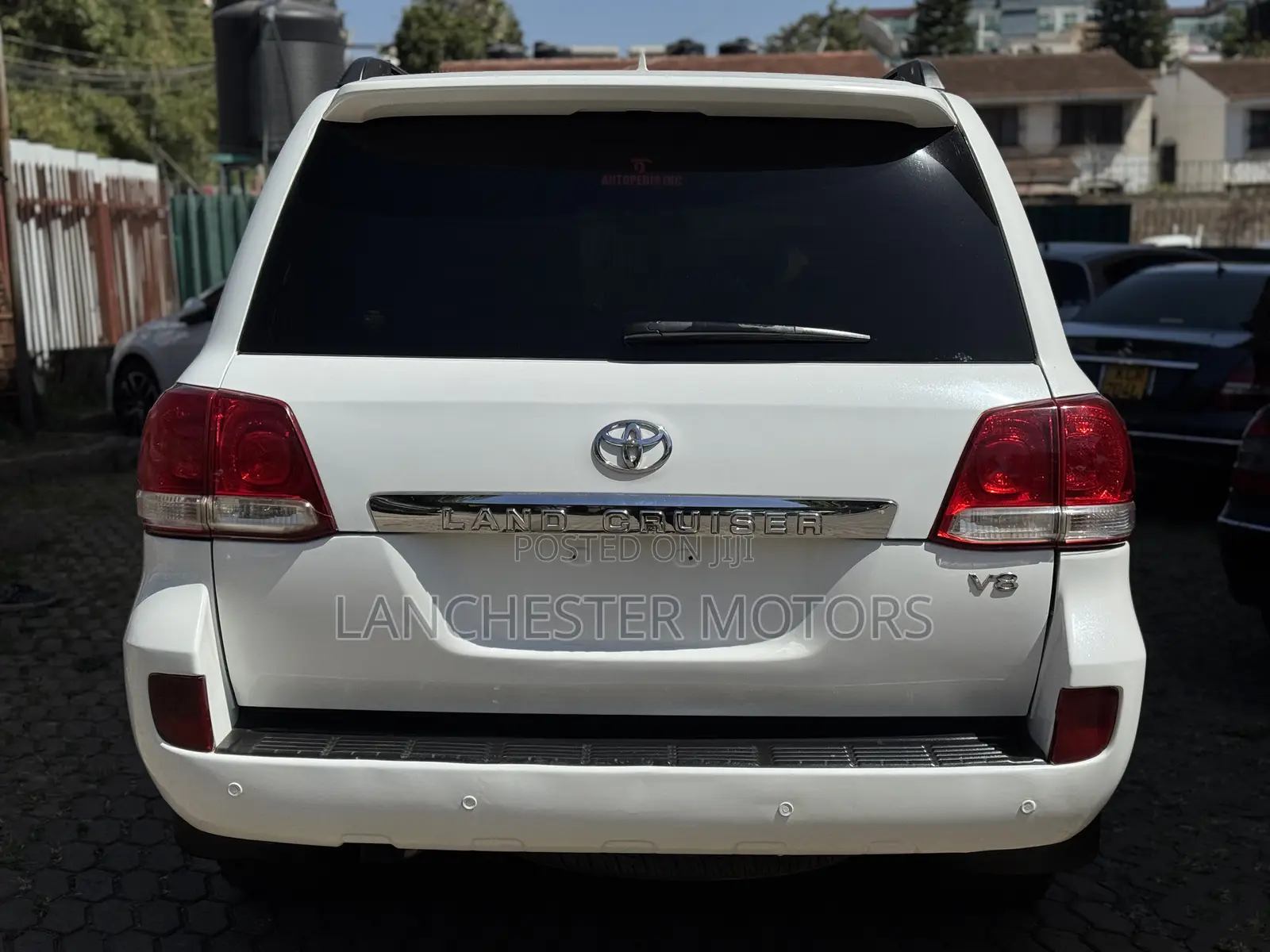 Toyota Land Cruiser 2008 White