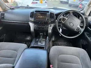 Toyota Land Cruiser 2008 White