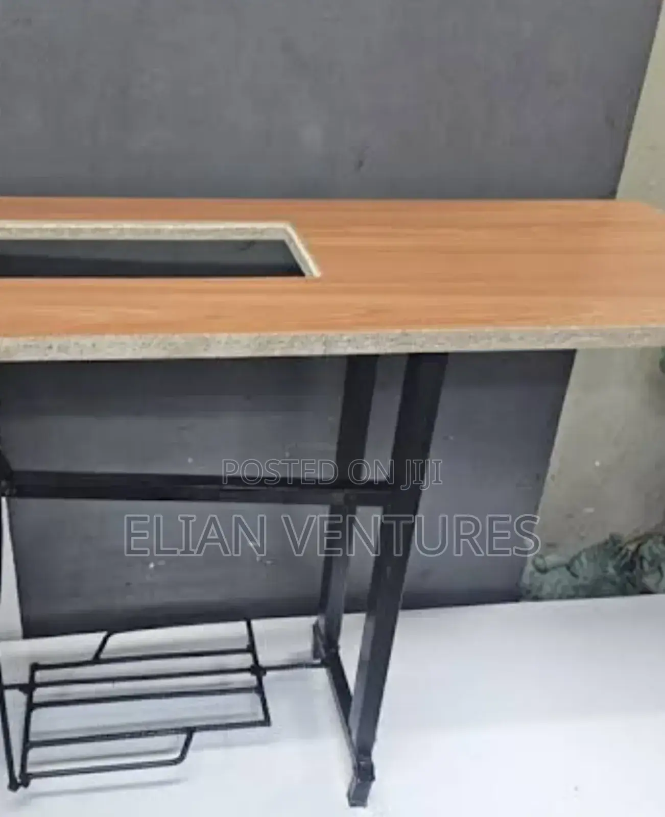 Brand New Local Sewing Machine Table