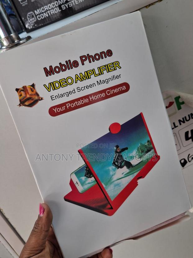 Phone Screen Enlarger 2–4x Eye Protection Video Amplifier - main view