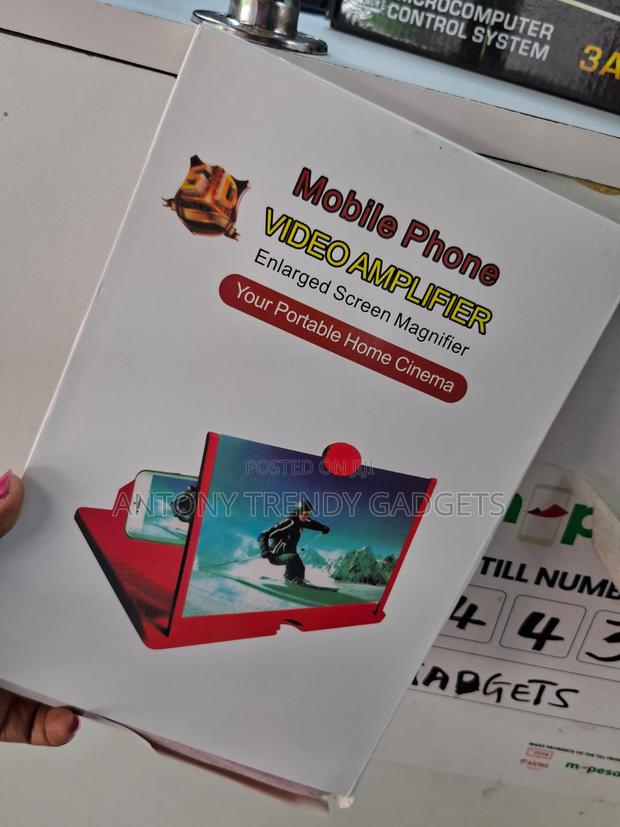 Phone Screen Enlarger 2–4x Eye Protection Video Amplifier - thumbnail 2