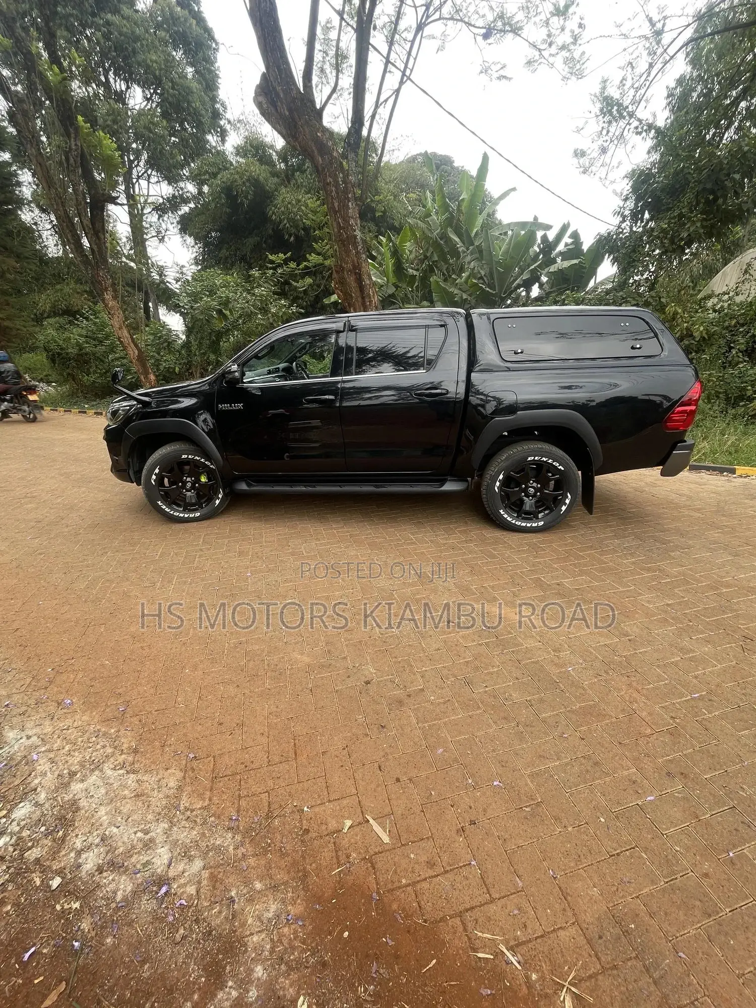 Toyota Hilux 2019 Black