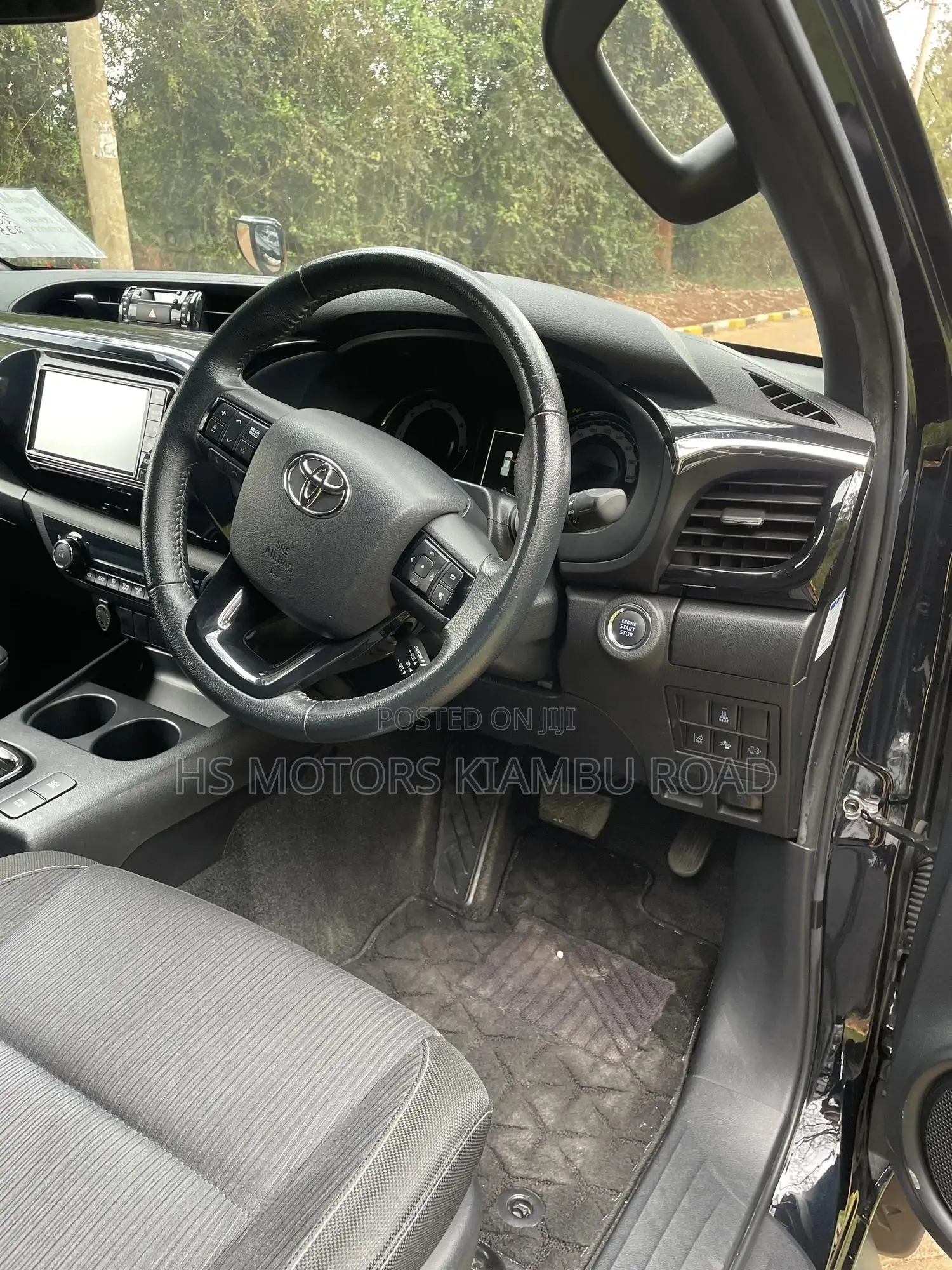 Toyota Hilux 2019 Black
