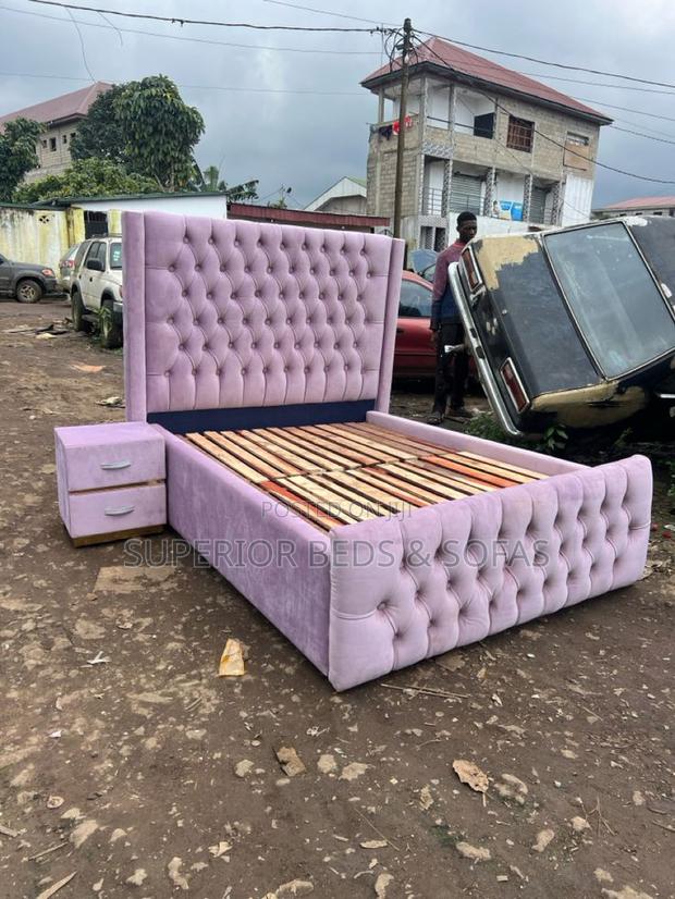 5x6 Chic Pink Tufted Bed - main view