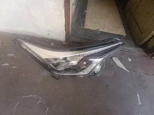 Toyota CHR Headlight Zenon 2017