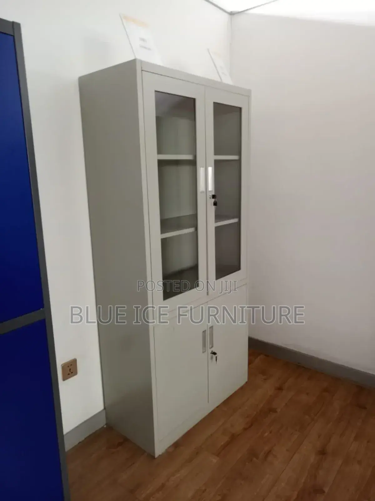 Metallic Filing Cabinet