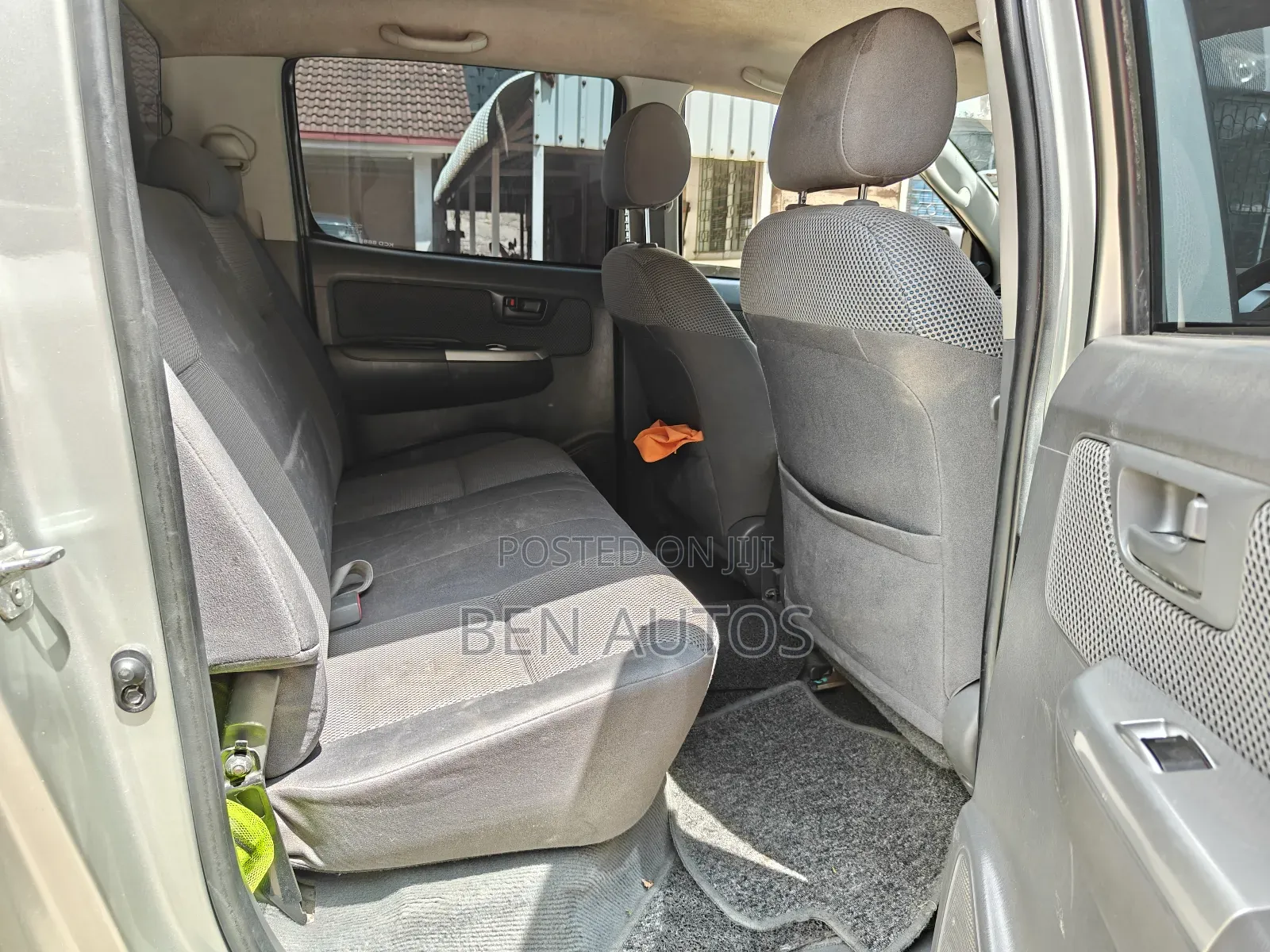 Toyota Hilux 3.0 D-4D 4x4 2015 Silver