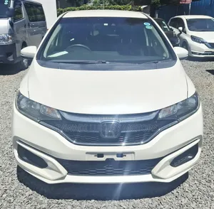 Honda Fit 2018 Pearl