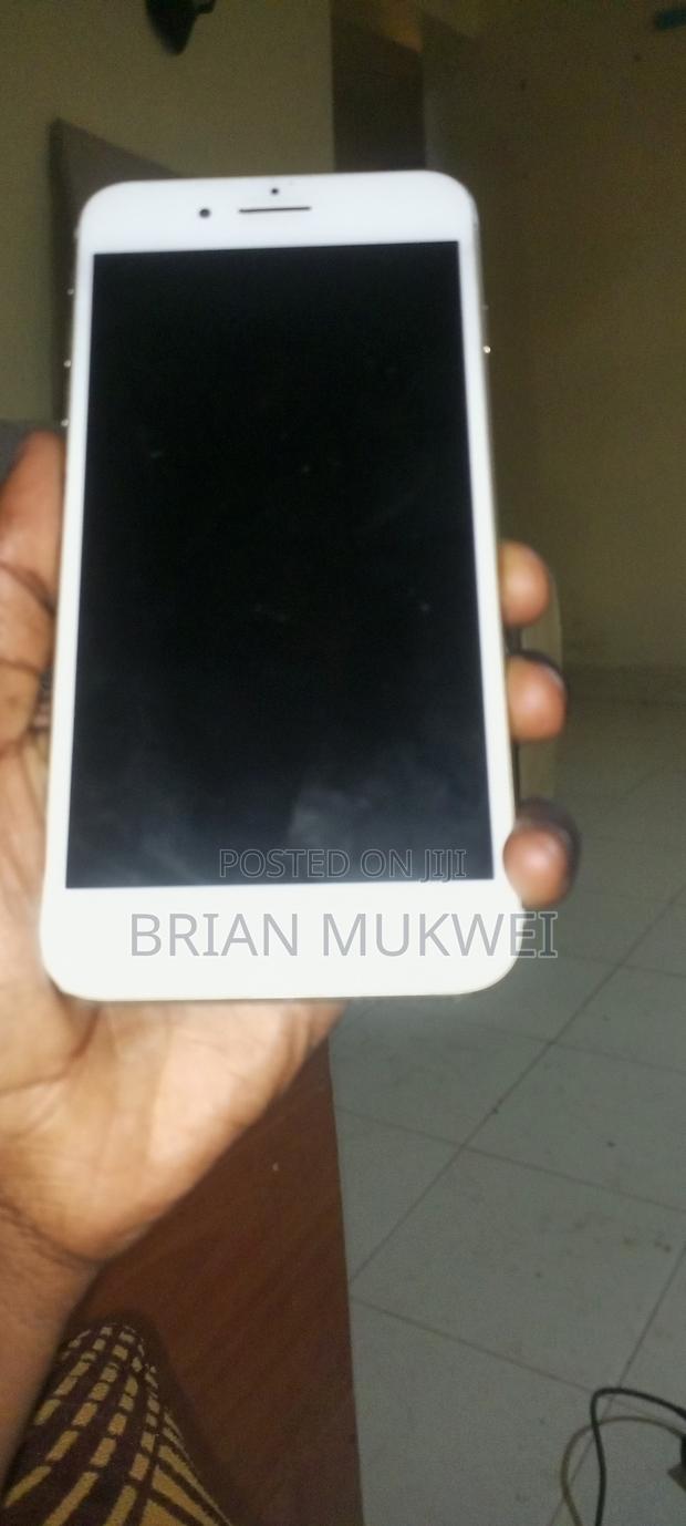 Apple iPhone 7 Plus 32 GB White - main view