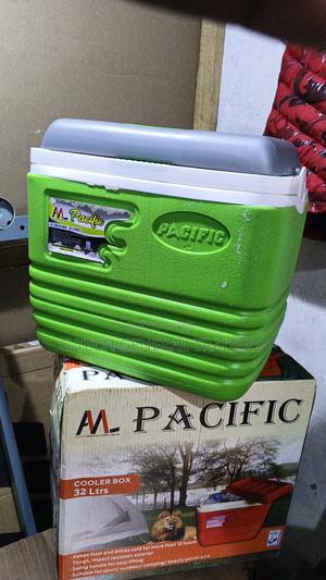 Generic Pacific 32l Large Capacity Cooler Box - thumbnail 2
