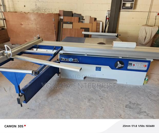 Panel Saw Machine - thumbnail 2