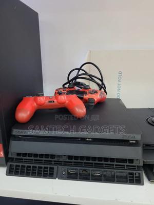 Ps4 With 8 Games - thumbnail 2