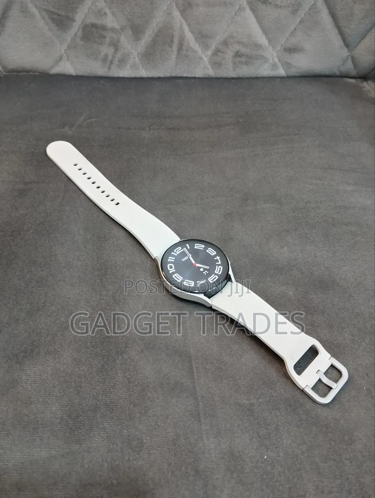 Samsung Galaxy Watch 5 44mm With Original Charger