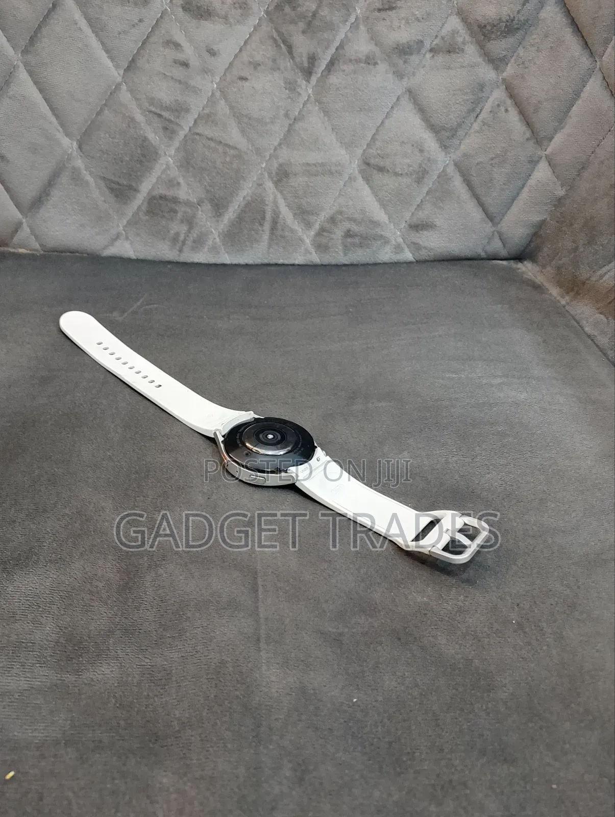Samsung Galaxy Watch 5 44mm With Original Charger