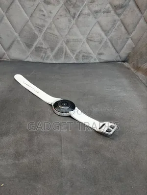 Samsung Galaxy Watch 5 44mm With Original Charger