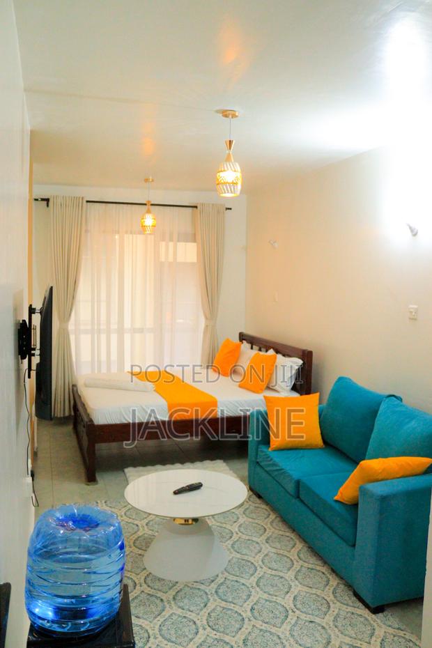 Airbnb Home - main view