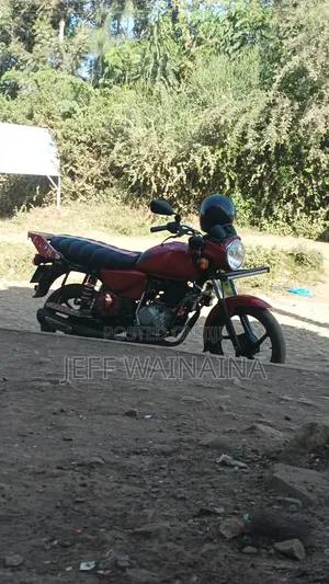 Bajaj Boxer 125 2024 Red