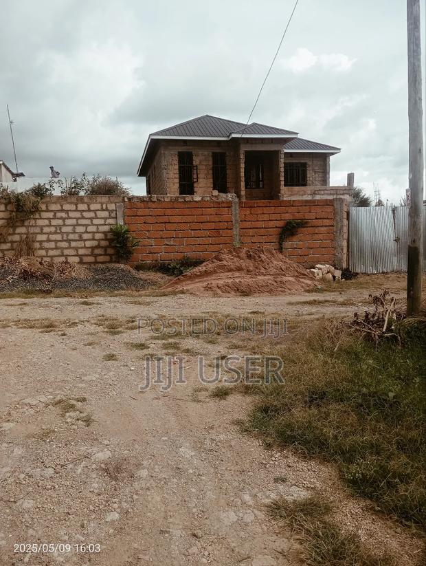 1/8 Plot For Sale Next To Olerai School, Kiserian. - thumbnail 11